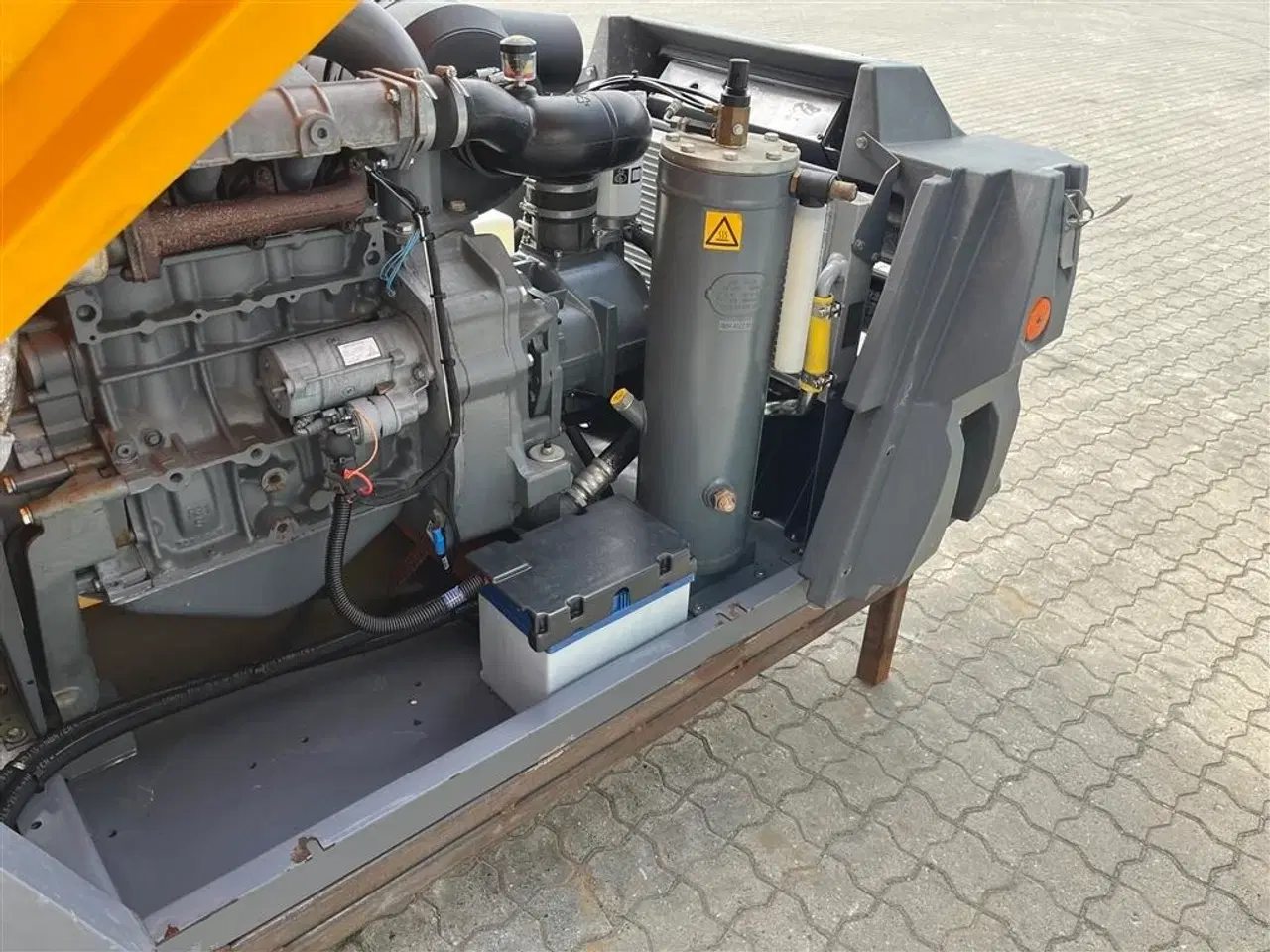 Billede 10 - Atlas Copco XAS 97 5M3 kompressor på ski. Kun kørt 298T