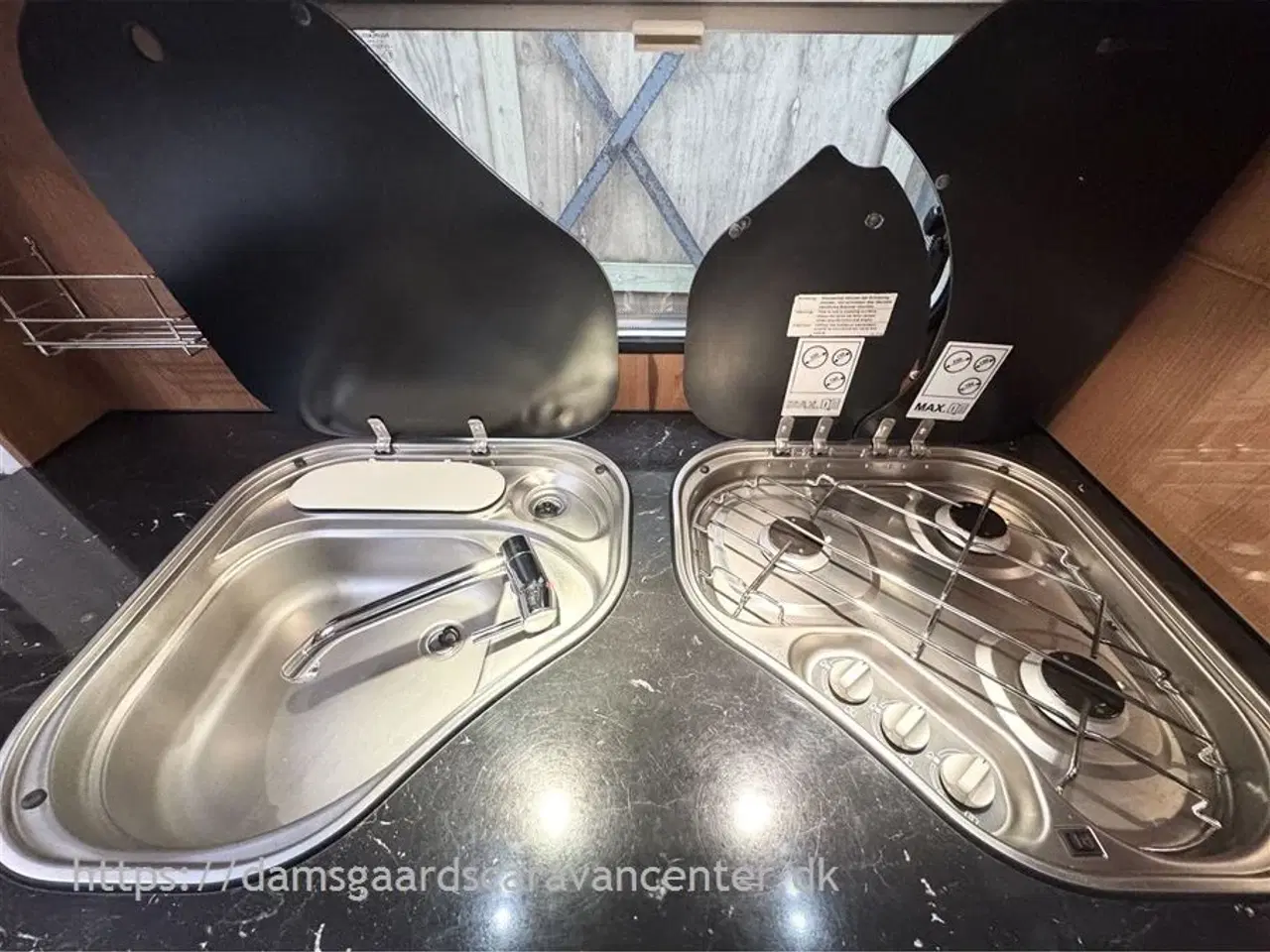 Billede 11 - 2013 - LMC Musica 560 E   Enkeltsenge-Alde-Gulvvarme.-Mover-Telt