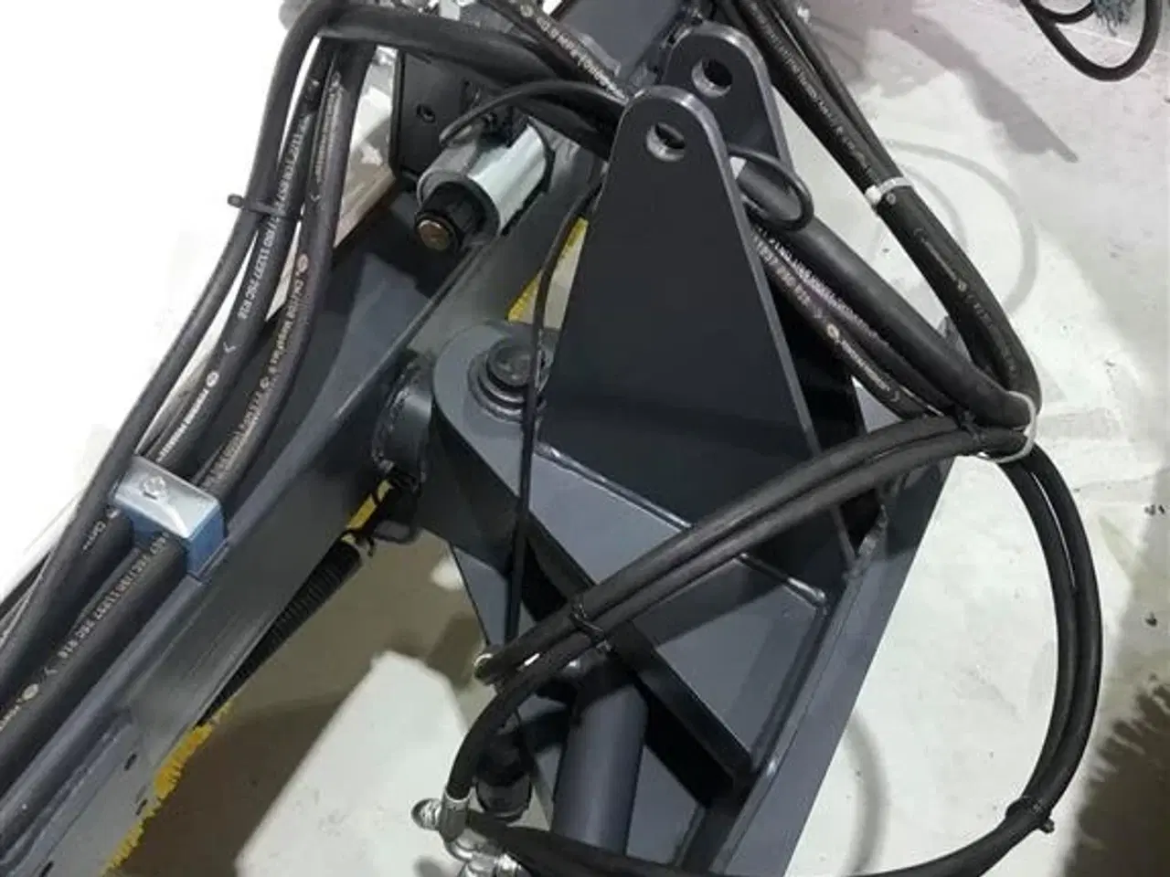 Billede 14 - - - - Ny Rimas fejemaskine hydraulisk