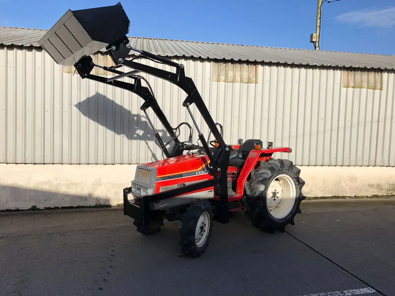 Billede 1 - Traktor ~ Yanmar FX30S / 30 Hk