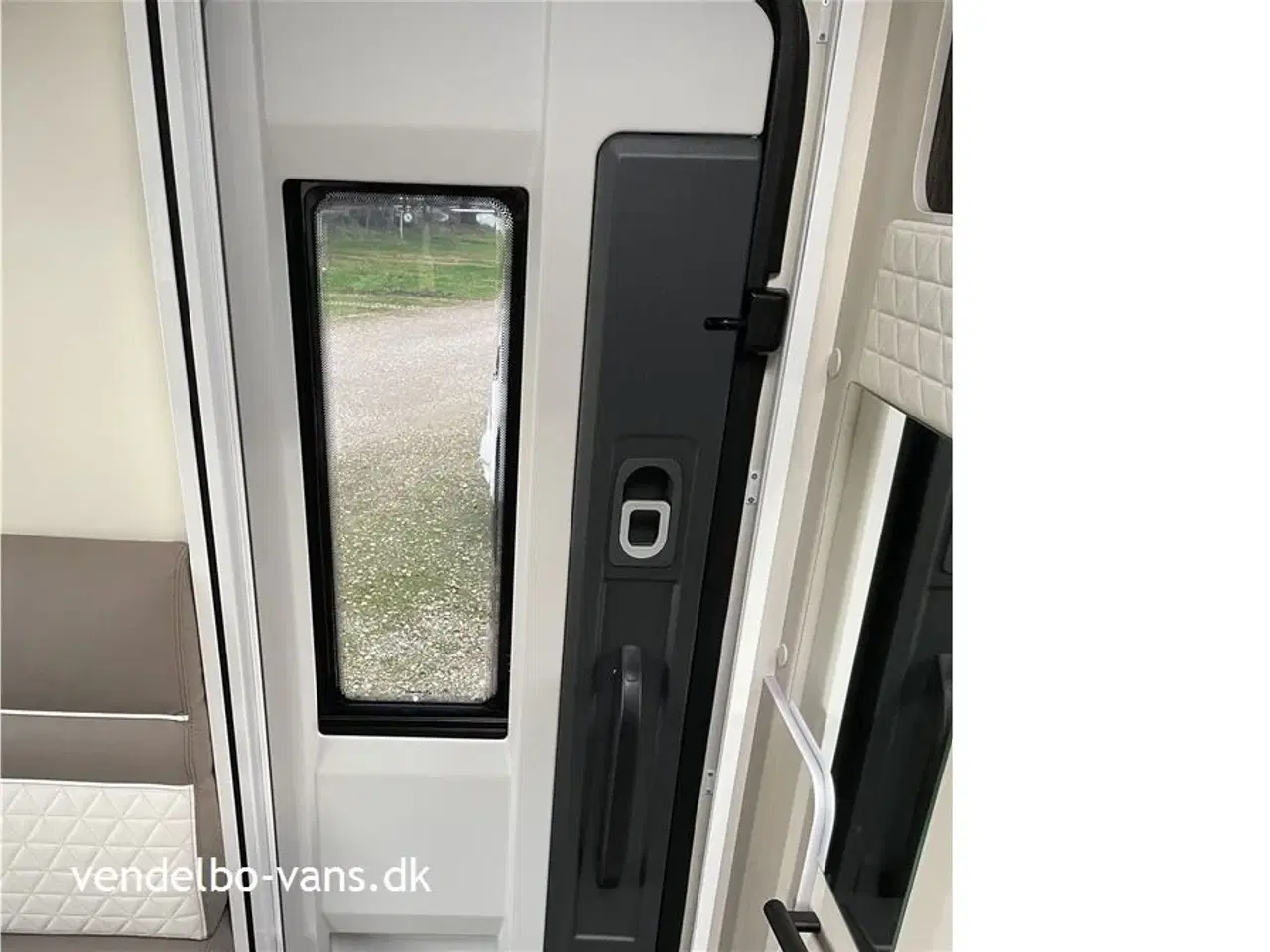 Billede 5 - 2026 - McLouis Nevis 879 G Oplev den