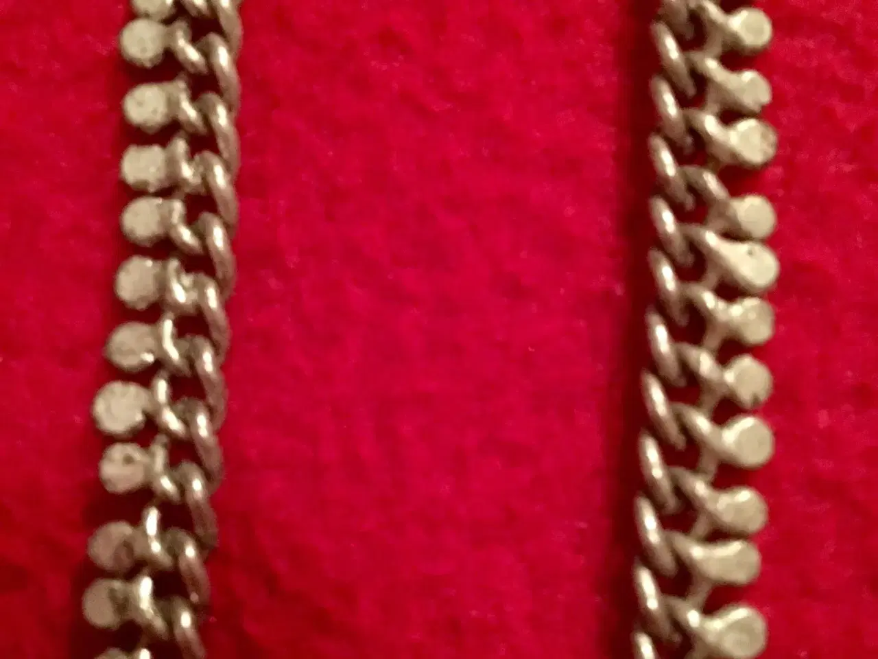 Billede 4 - Metal halskæde med kors vedhæng
