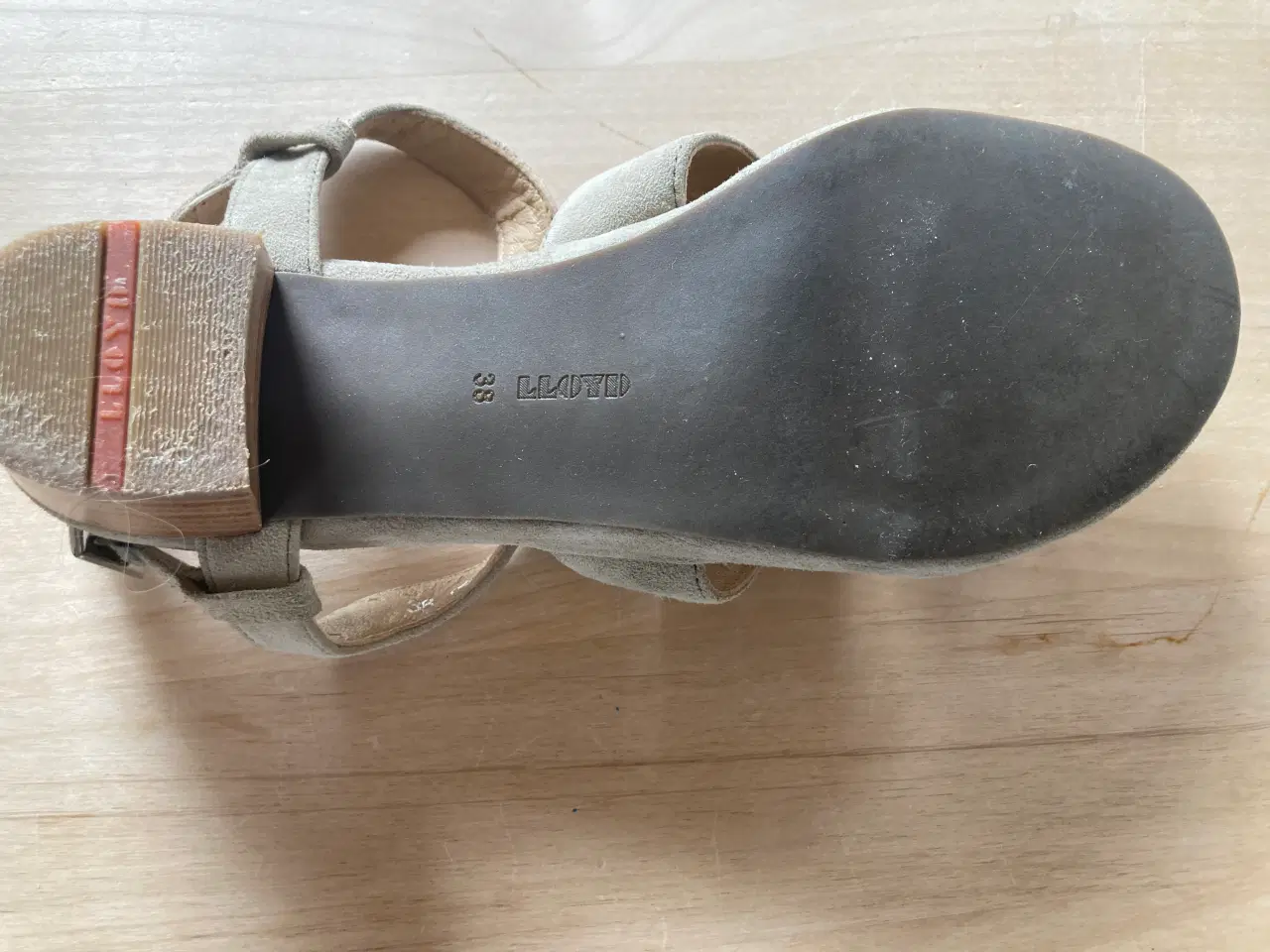 Billede 8 - Lækre sommersandaler fra Lloyd, str. 38