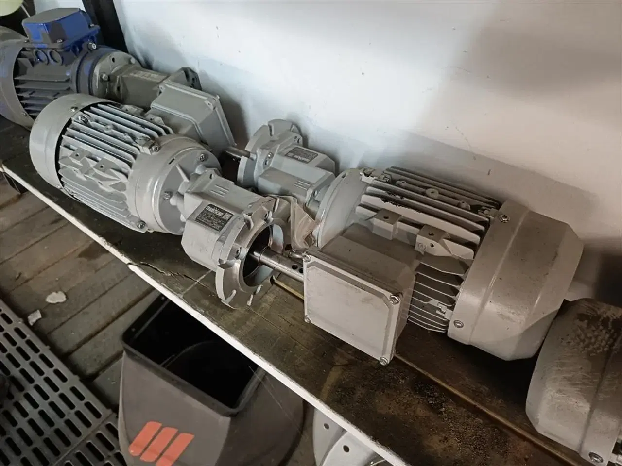 Billede 1 - - - - Motor til Flexsnegl 1 stk.