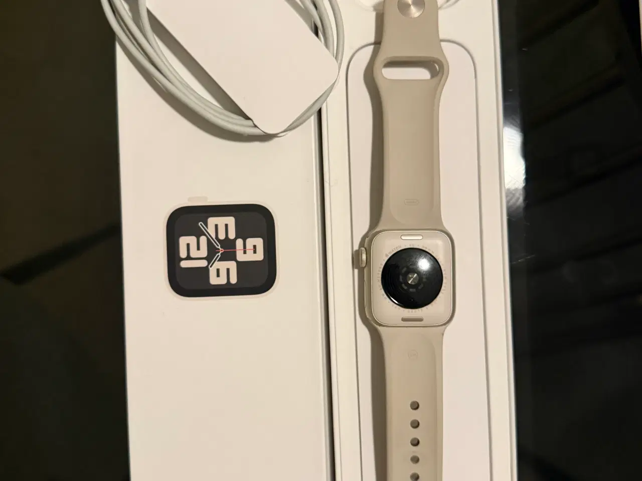 Billede 3 - Apple Watch SE 2. gen 40mm GPS – Starlight – Som n
