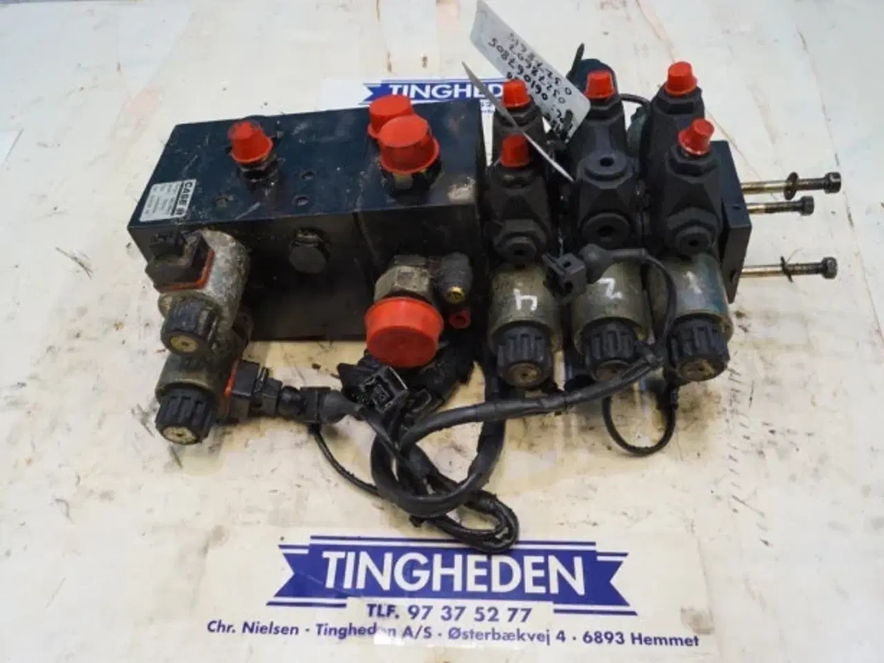 Billede 16 - Case CF80 Hovedventil 061067805