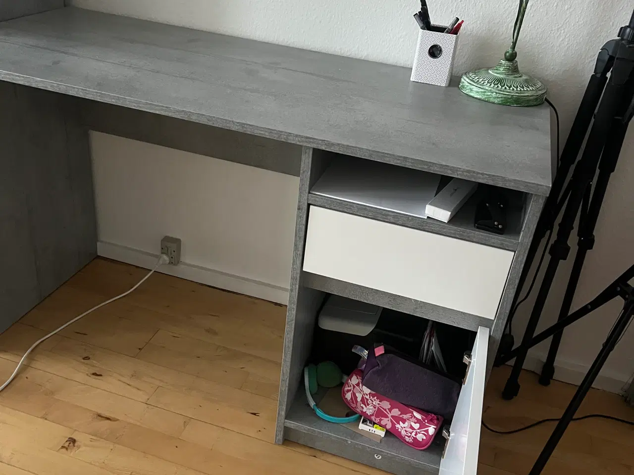 Billede 4 - Skrivebord 
