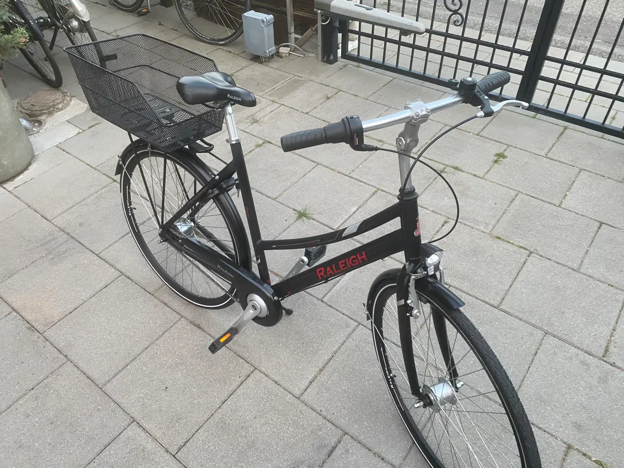 Billede 11 - Købt til 5499 kr SOM ny skal ses 