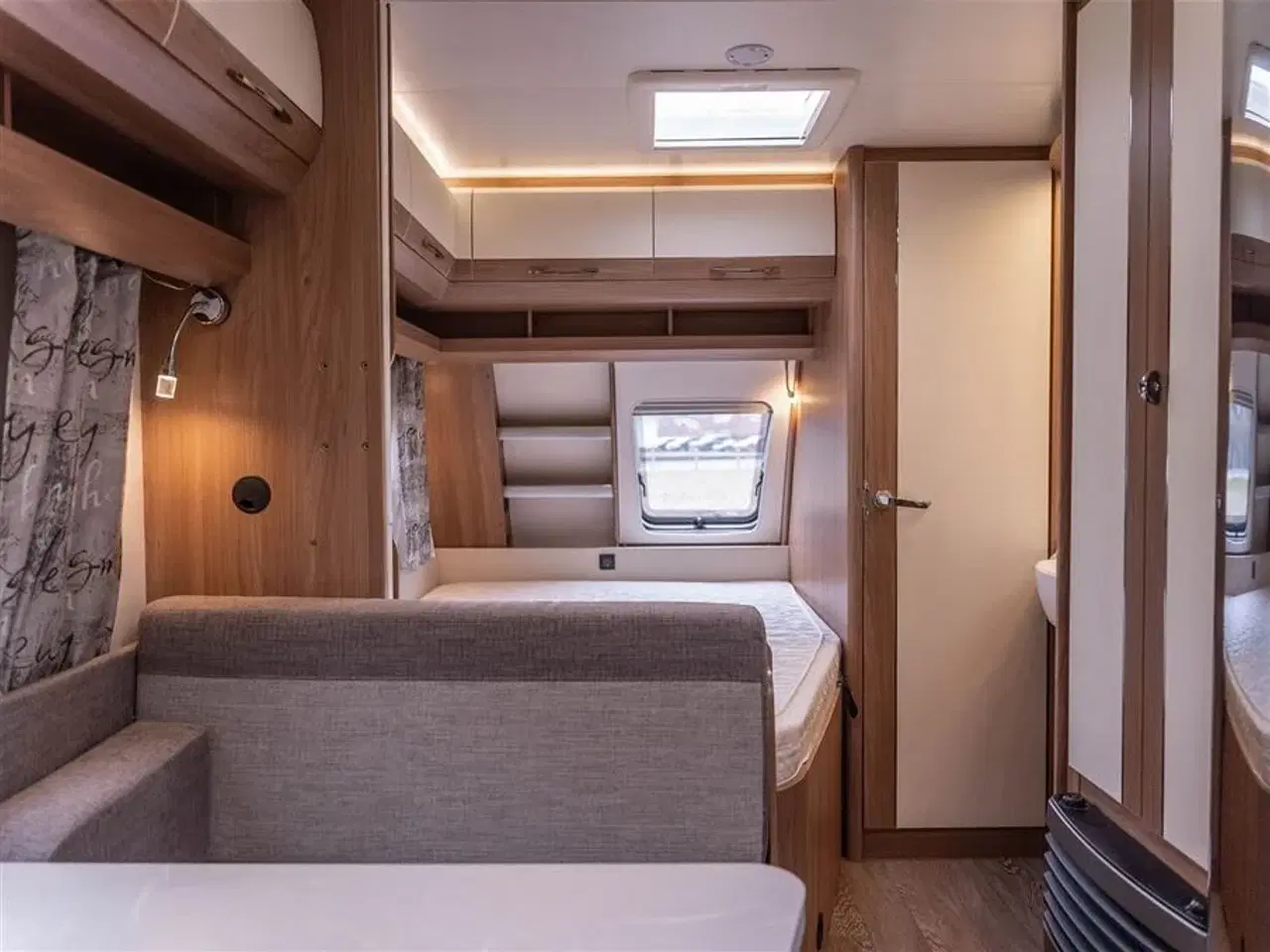 Billede 4 - 2021 - Hobby De Luxe 400 SFE