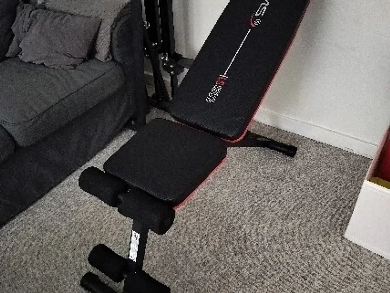 Billede 4 - Træningsbænk, med 15 kg vægtsæt.