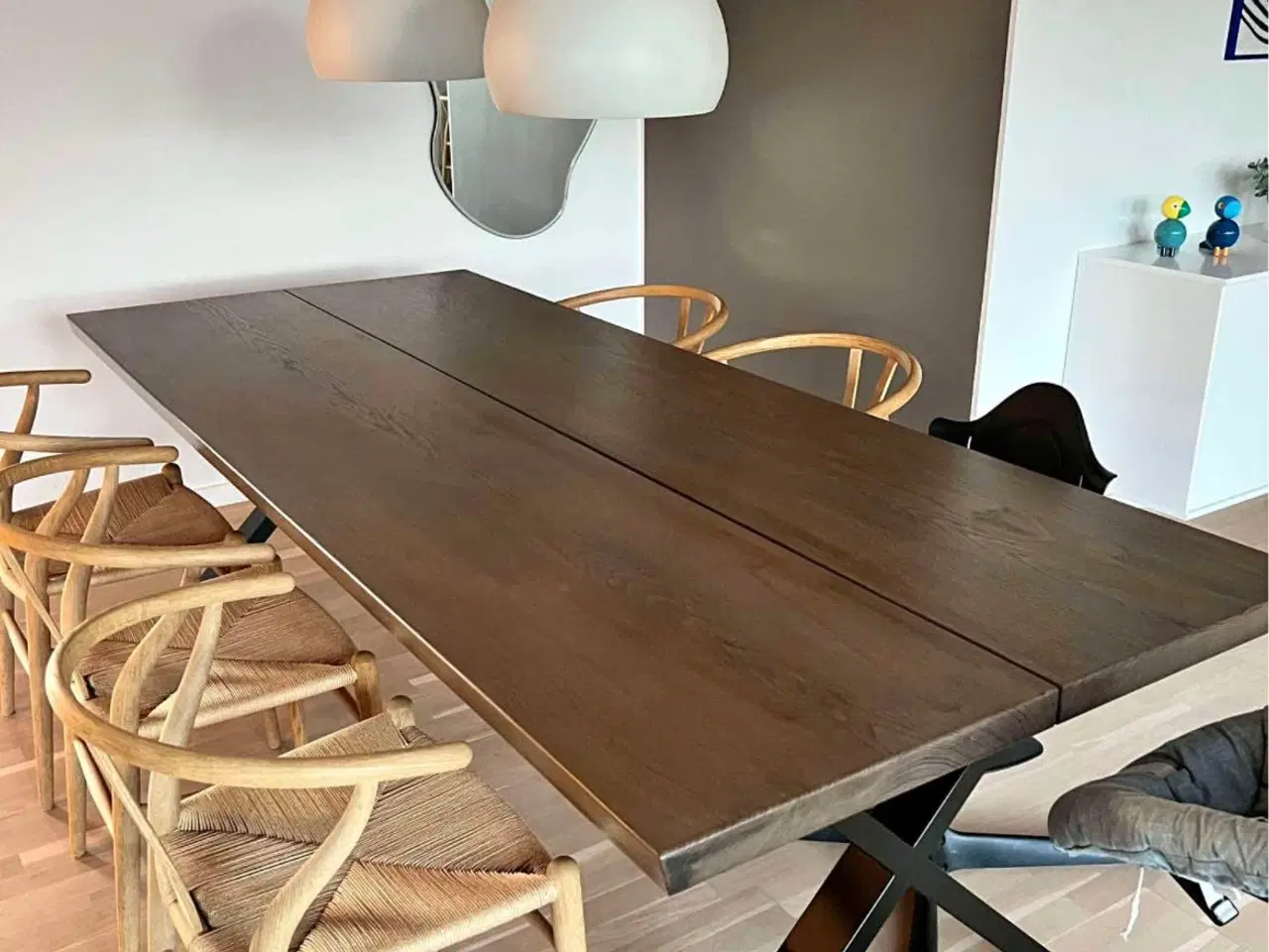 Billede 1 - Plankebord i massivt egetræ