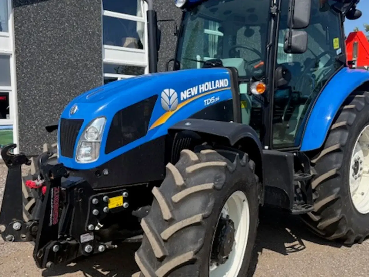 Billede 4 - New Holland T5.95 MED FRONTLIFT + MASSER AF OLIEUDTAG.