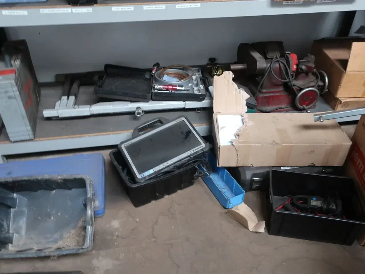 Billede 20 - Diverse forbrugsmaterialer, værktøj, biludstyr m.v.