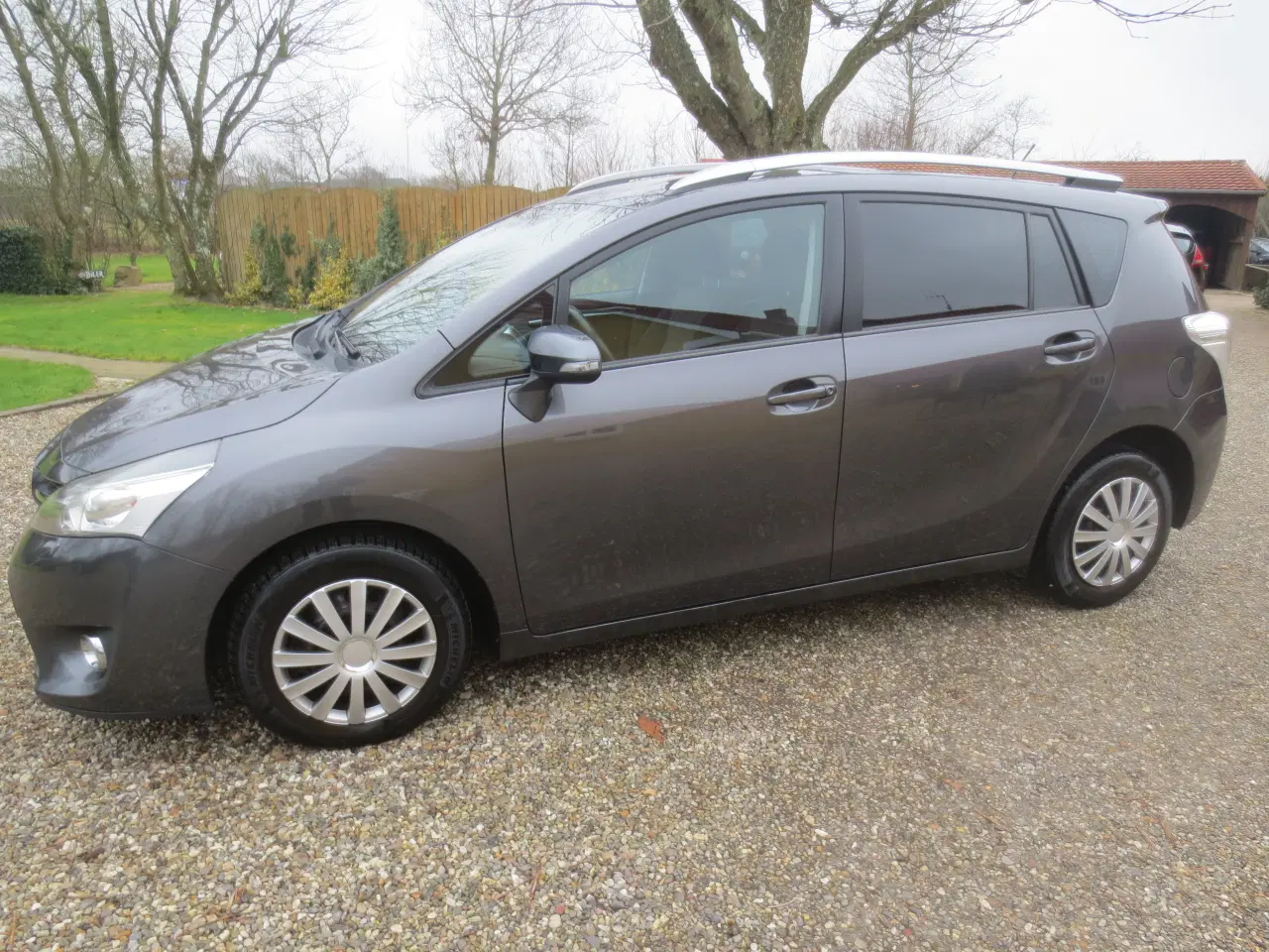 Billede 10 - Toyota Verso 1.6 D 7 Pers År 2014. 