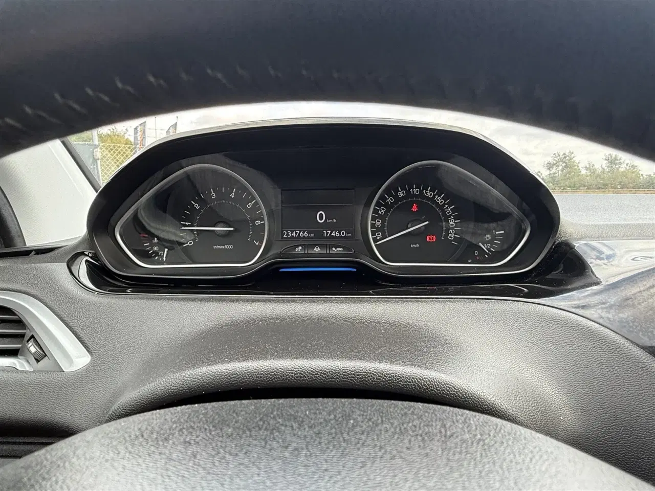 Billede 1 - Peugeot 208 1,2 VTi Allure Sky 82HK 5d