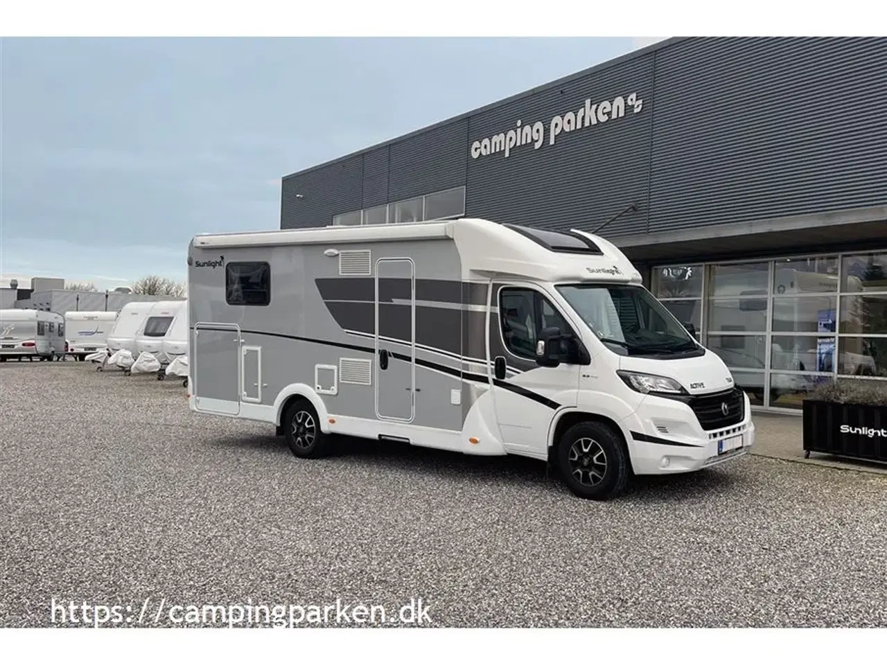 Billede 1 - 2021 - SunLight T 68 Aut.   Super attraktiv autocamper, lav pris grundet svage spor af tobaksrygning