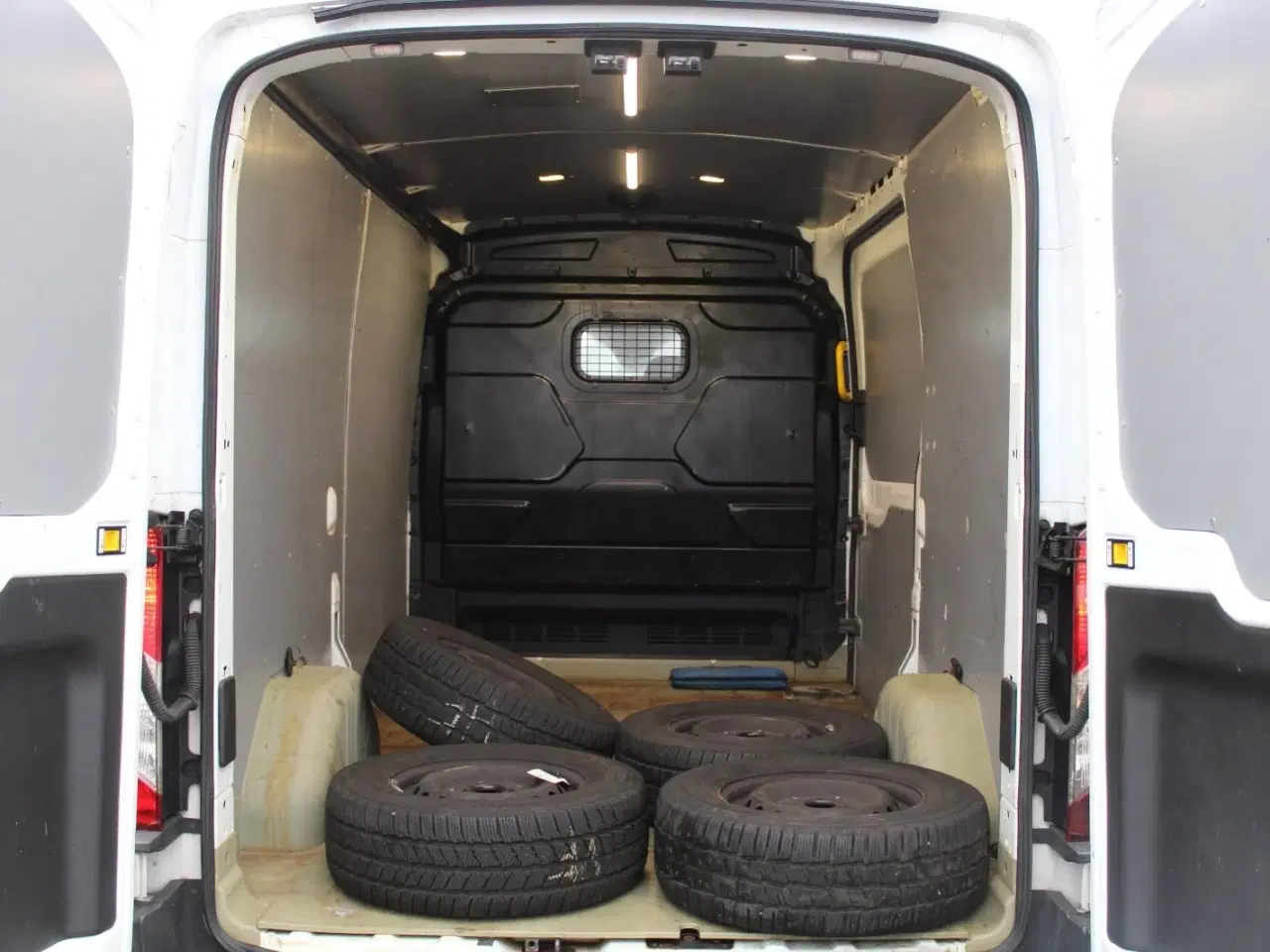 Billede 11 - Ford Transit 350 L2 Van 2,0 TDCi 130 Trend H2 FWD