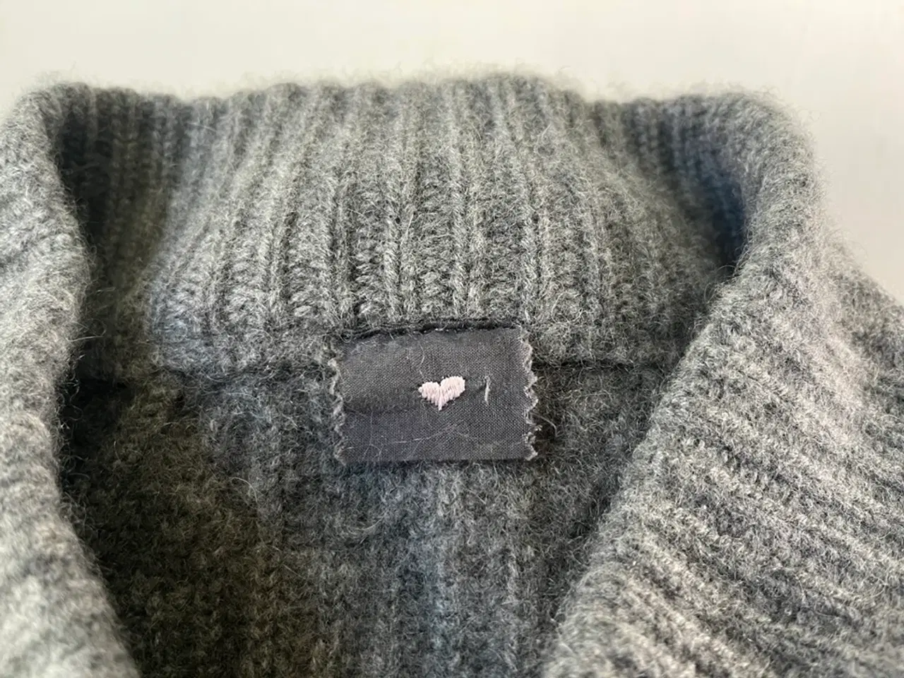 Billede 6 - Heartmade/Julie Fagerholt, cashmere cardigan, 42