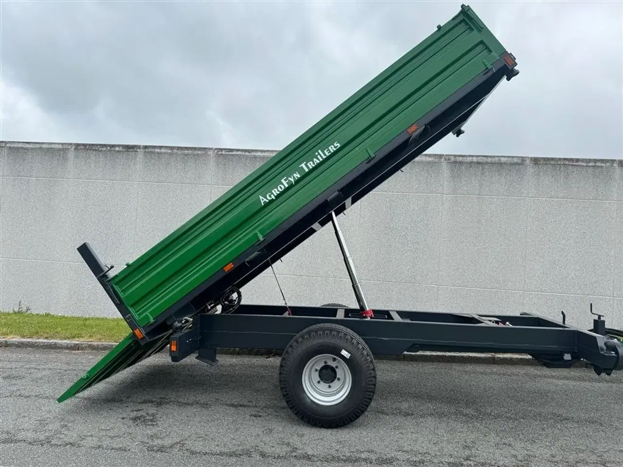 Billede 3 - Agrofyn Trailers 6 tons Multipurpose Maskintrailer med sidetip