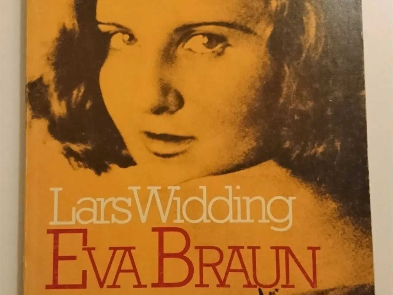 Billede 1 - Eva Braun Af Lars Widding