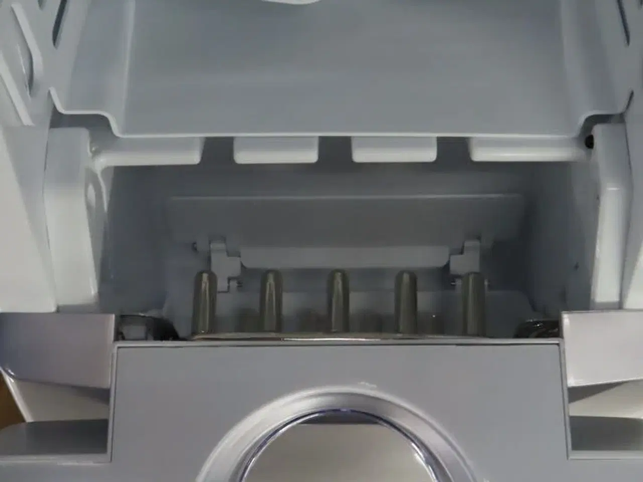 Billede 1 - Isterningemaskine ELVITA