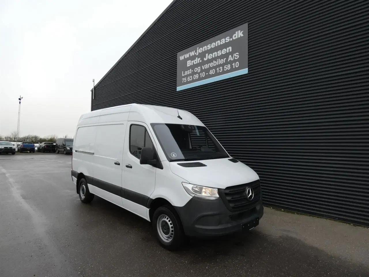 Billede 1 - Mercedes-Benz Sprinter 317 2,0 CDI A2 H2 RWD 9G-Tronic 170HK Van Aut.