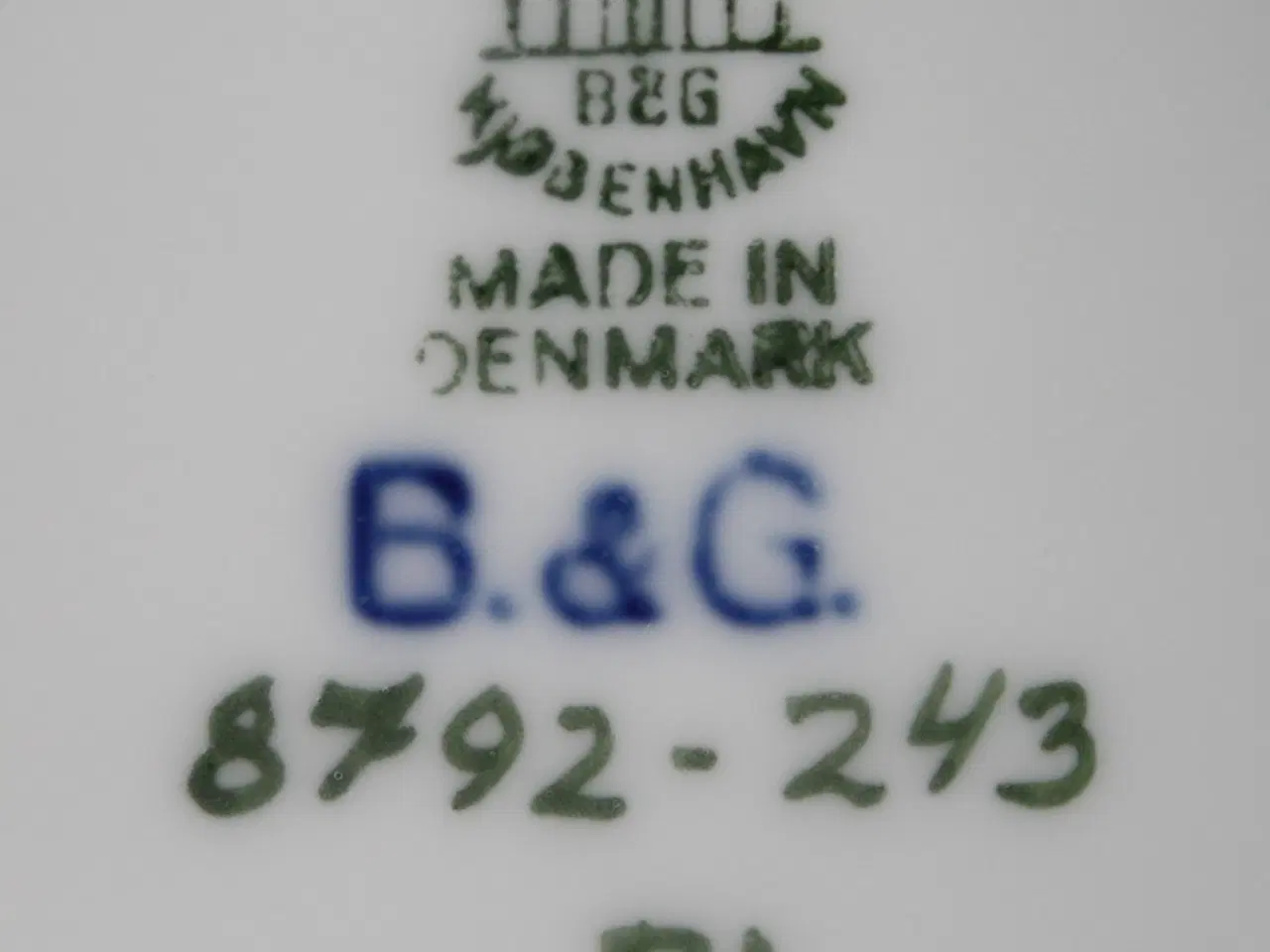 Billede 10 - Vase med landskab med kirke, Bing & Grøndahl