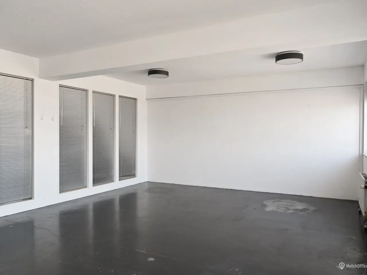 Billede 3 - Åbent og lyst kontor med udsigt til Københavns tårne