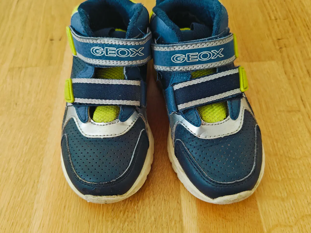 Billede 1 - Geox Drenge blinke sko med høj kant str. 27.