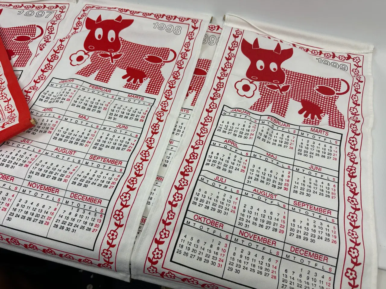 Billede 3 - 6 stk. Koen Karoline årskalendere, retro