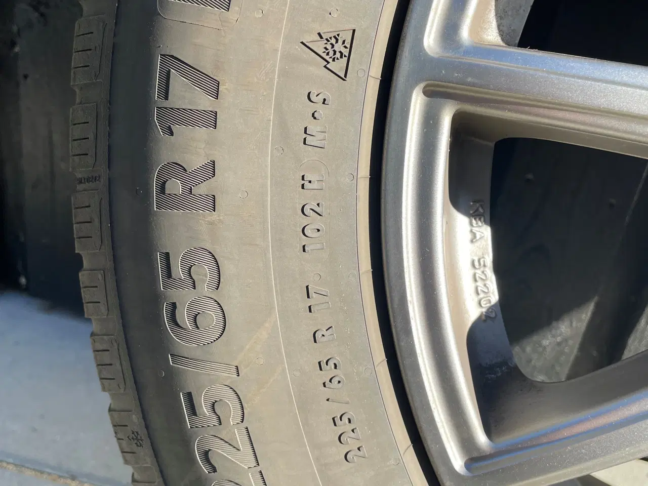 Billede 2 - 4. 17" alufælge til Ford Kuga m. slidte vinterdæk