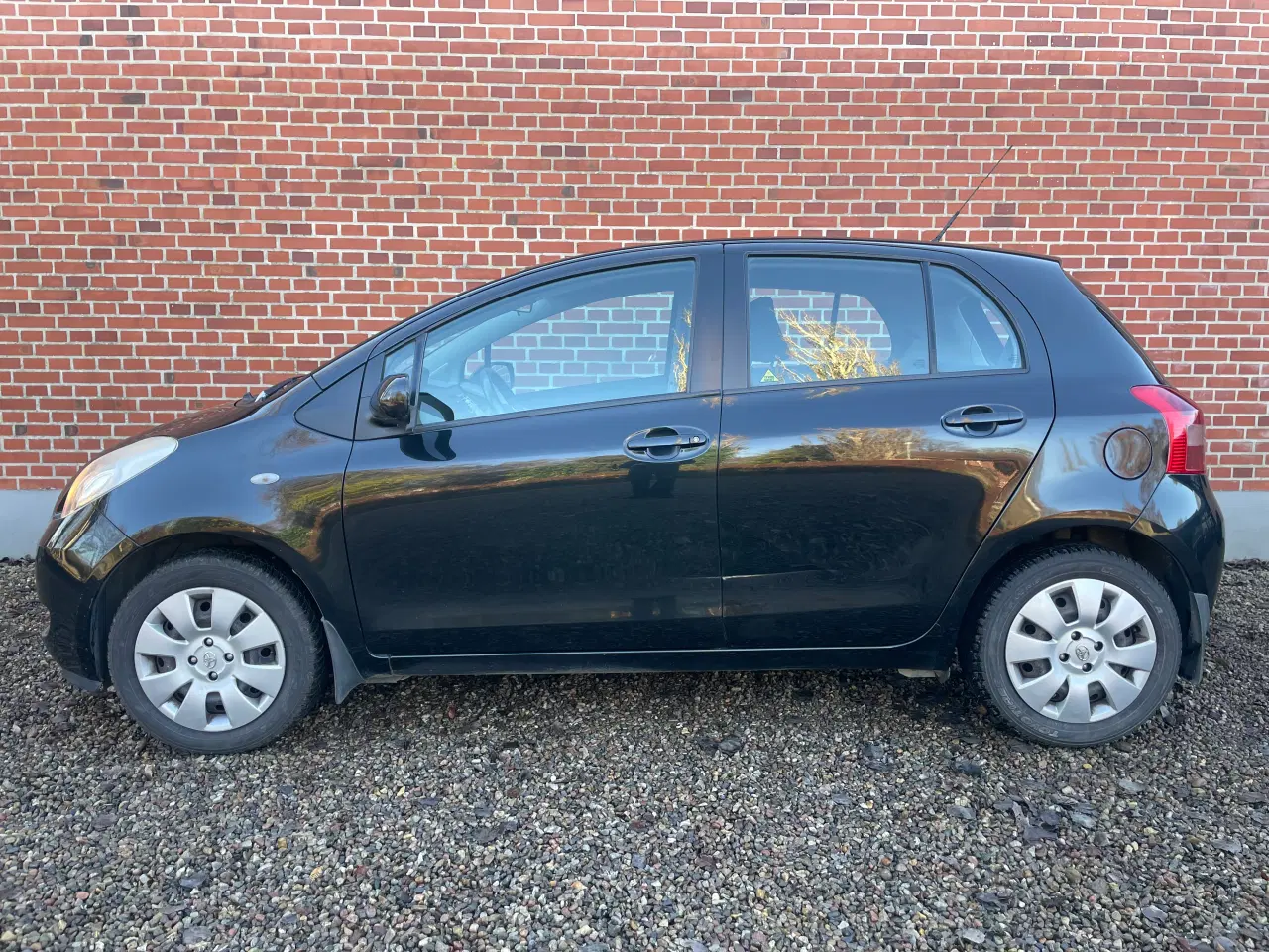 Billede 4 - Toyota Yaris 1.3 Luna 5 dørs