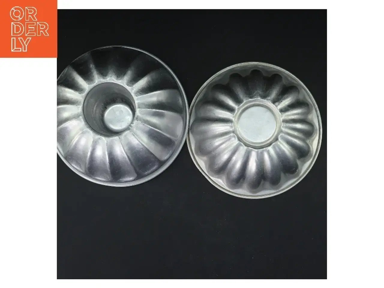 Billede 3 - To vintage bagforme i aluminium (str. Ø 18 cm)