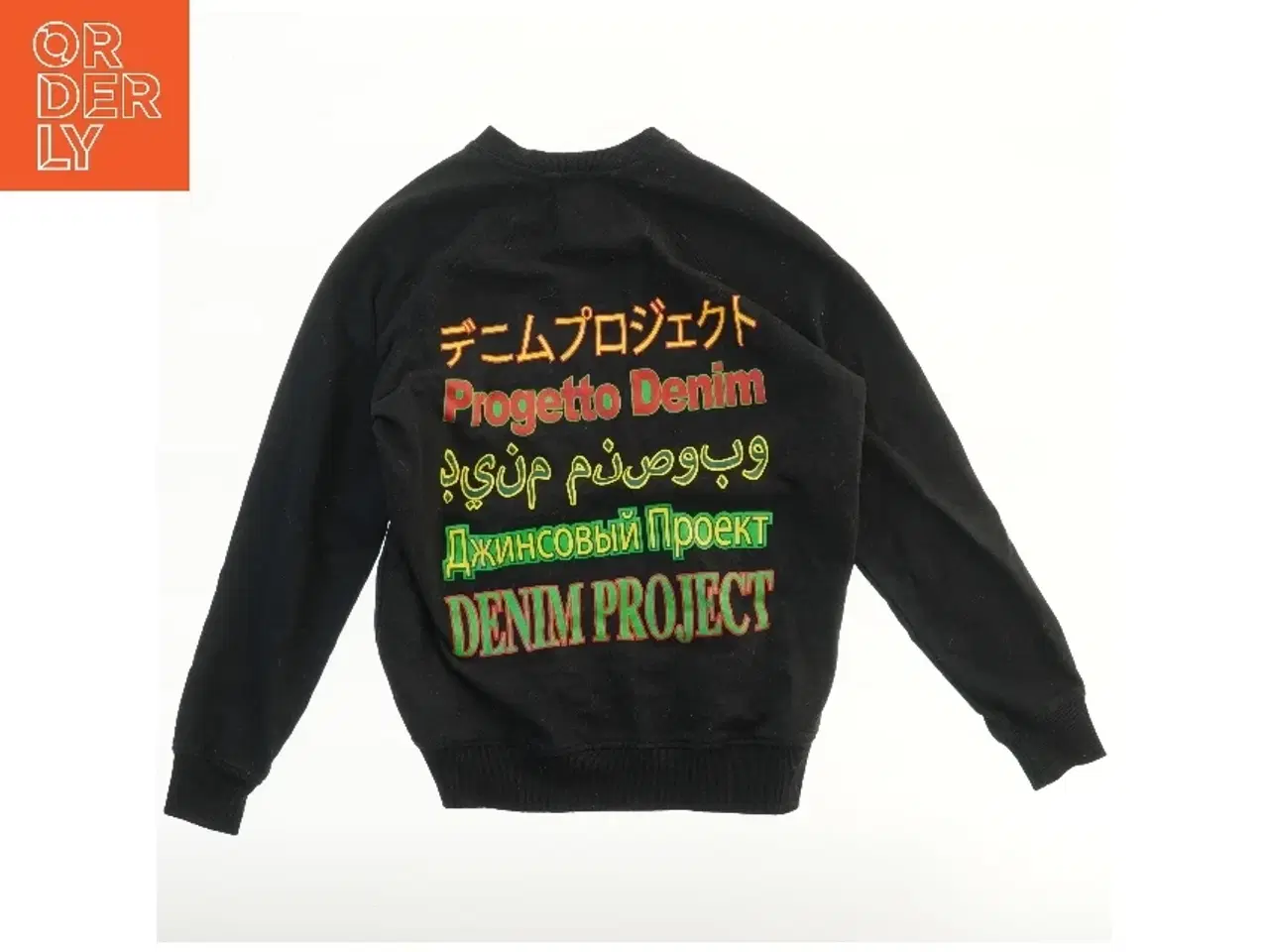 Billede 2 - Sort sweatshirt med flersproget tekst (str. XS)