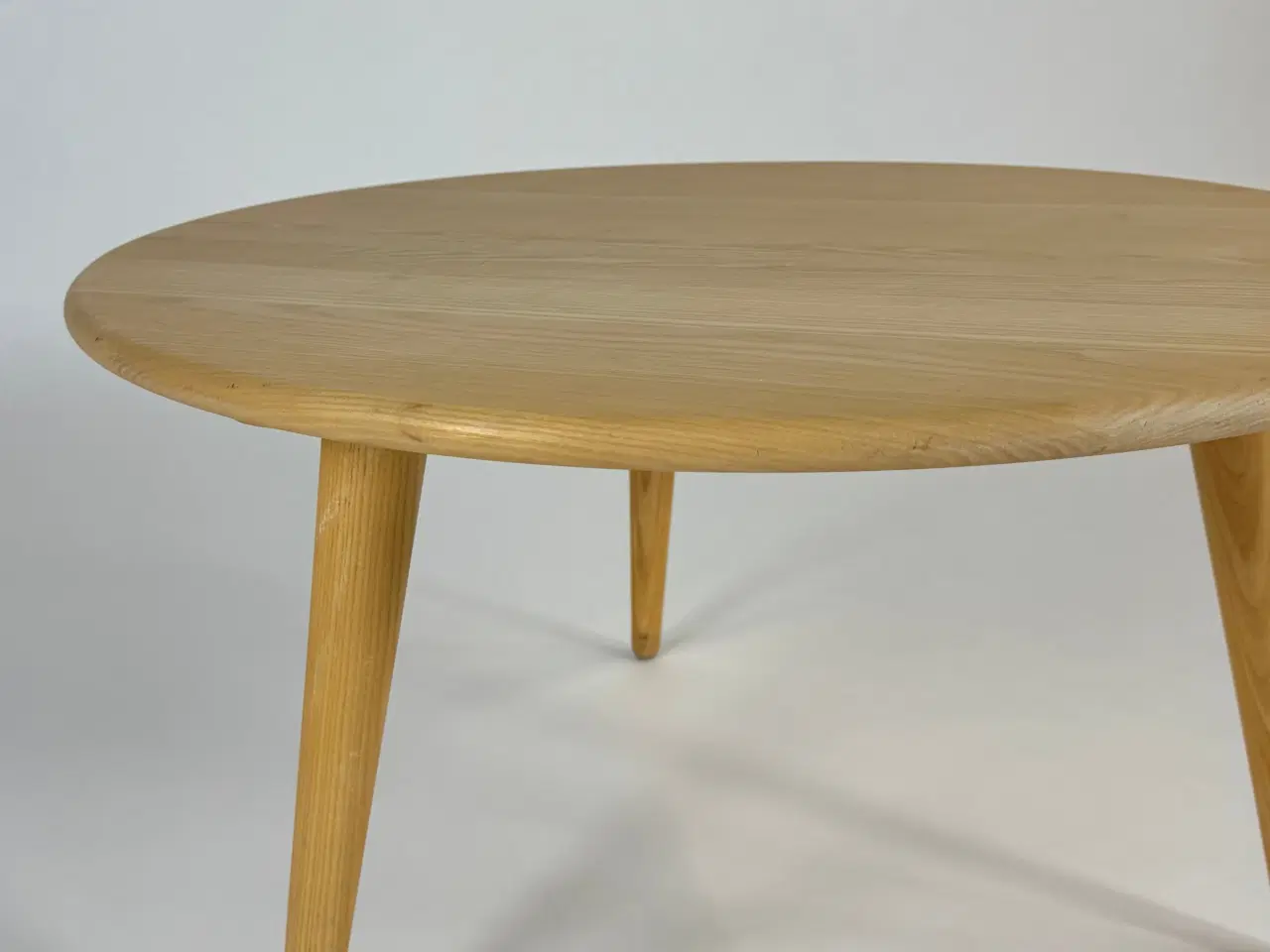 Billede 5 - Carl Hansen & Søn CH008 Sofabord – Eg Ø78 cm