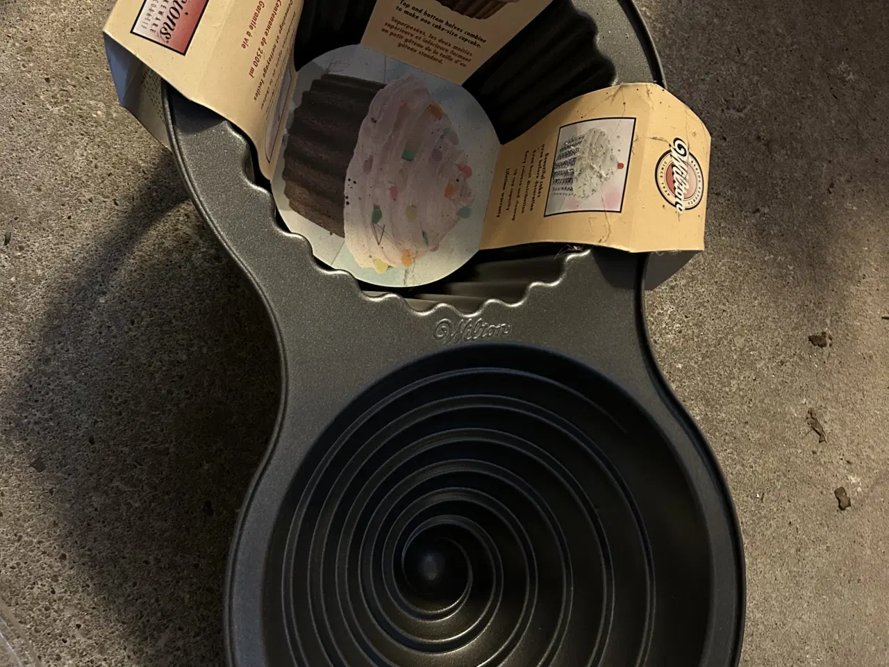 Billede 1 - Wilton giga muffins bageform