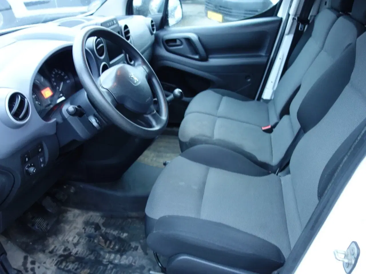 Billede 4 - Peugeot Partner 1,6 BlueHDi 100 L2 Flex Van