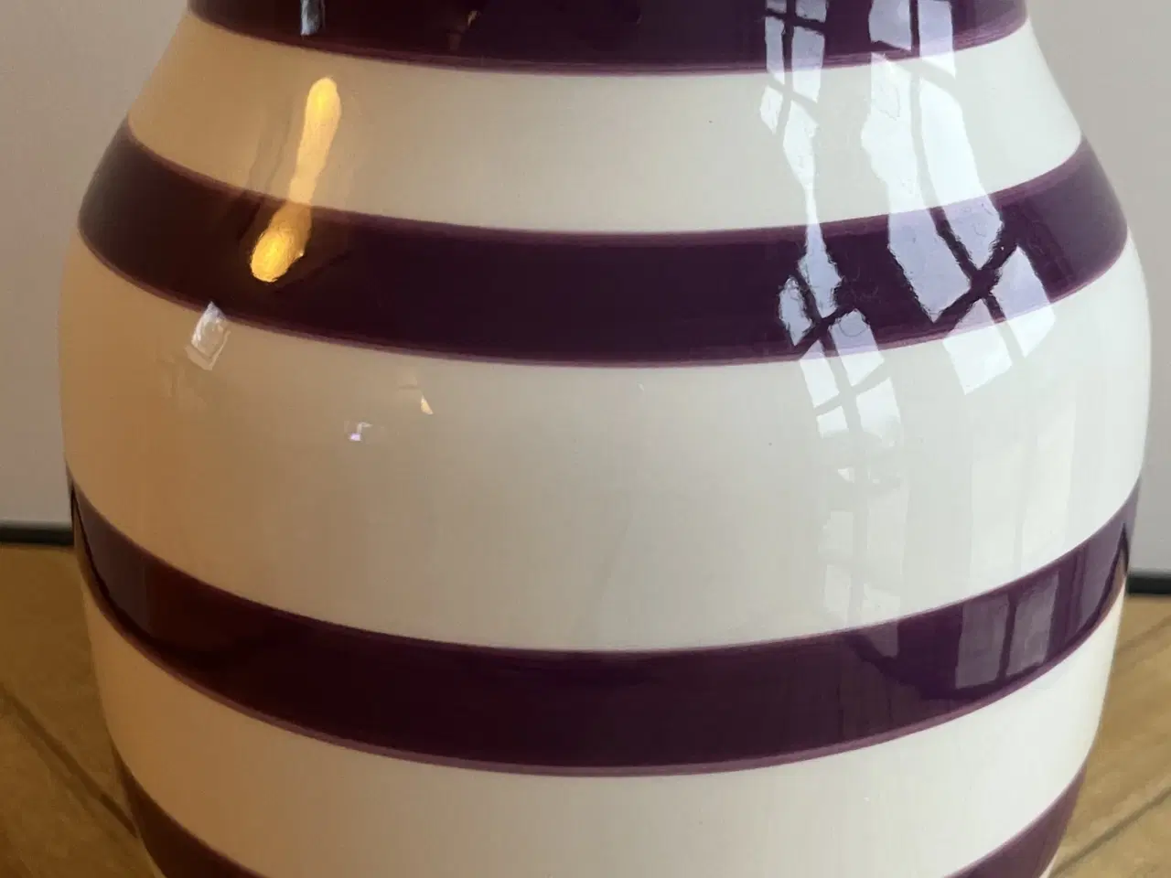 Billede 4 - 2 stk. Kähler vaser, 20 cm.