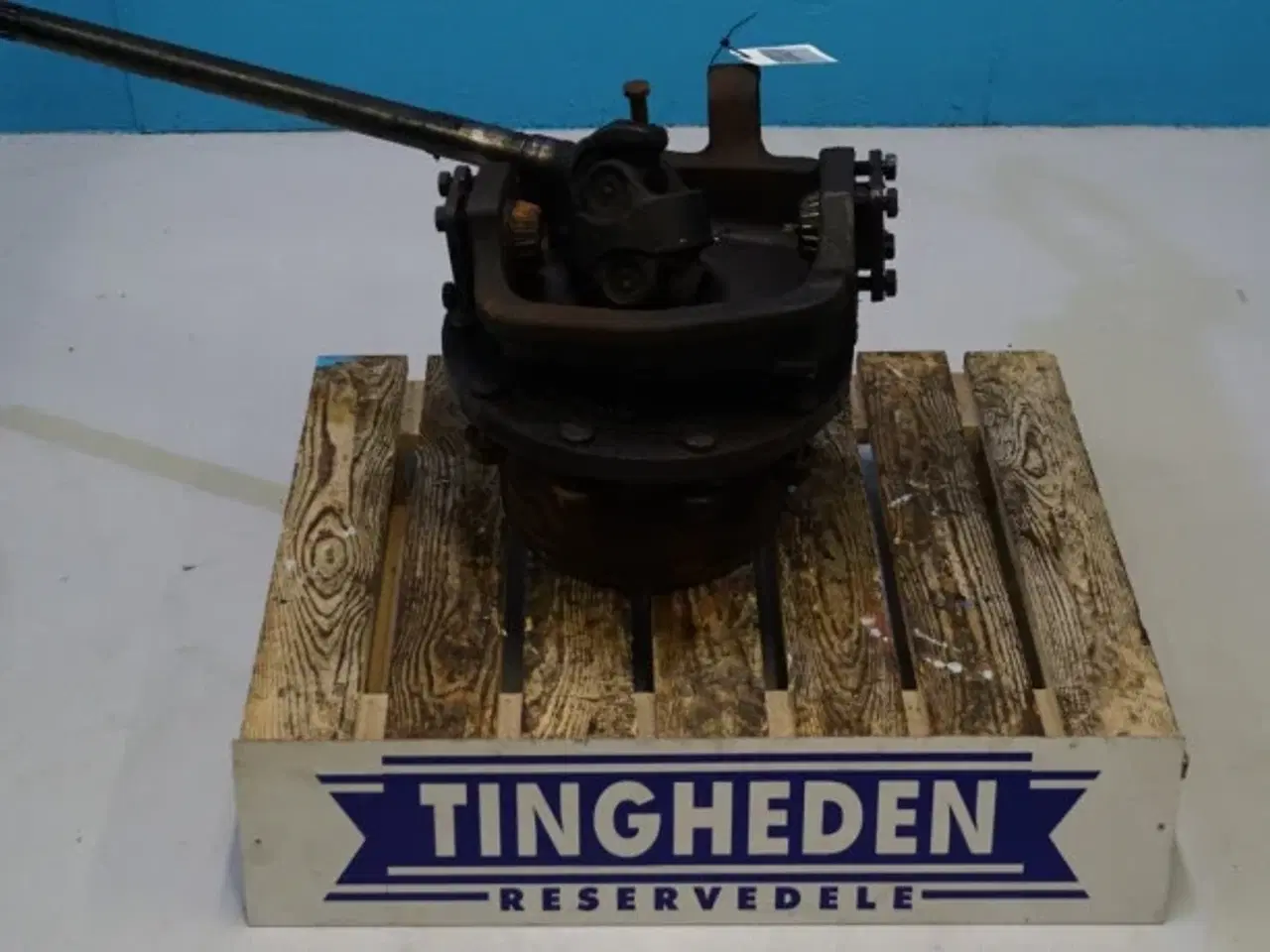 Billede 1 - Valtra T213 R.H. Foraksler