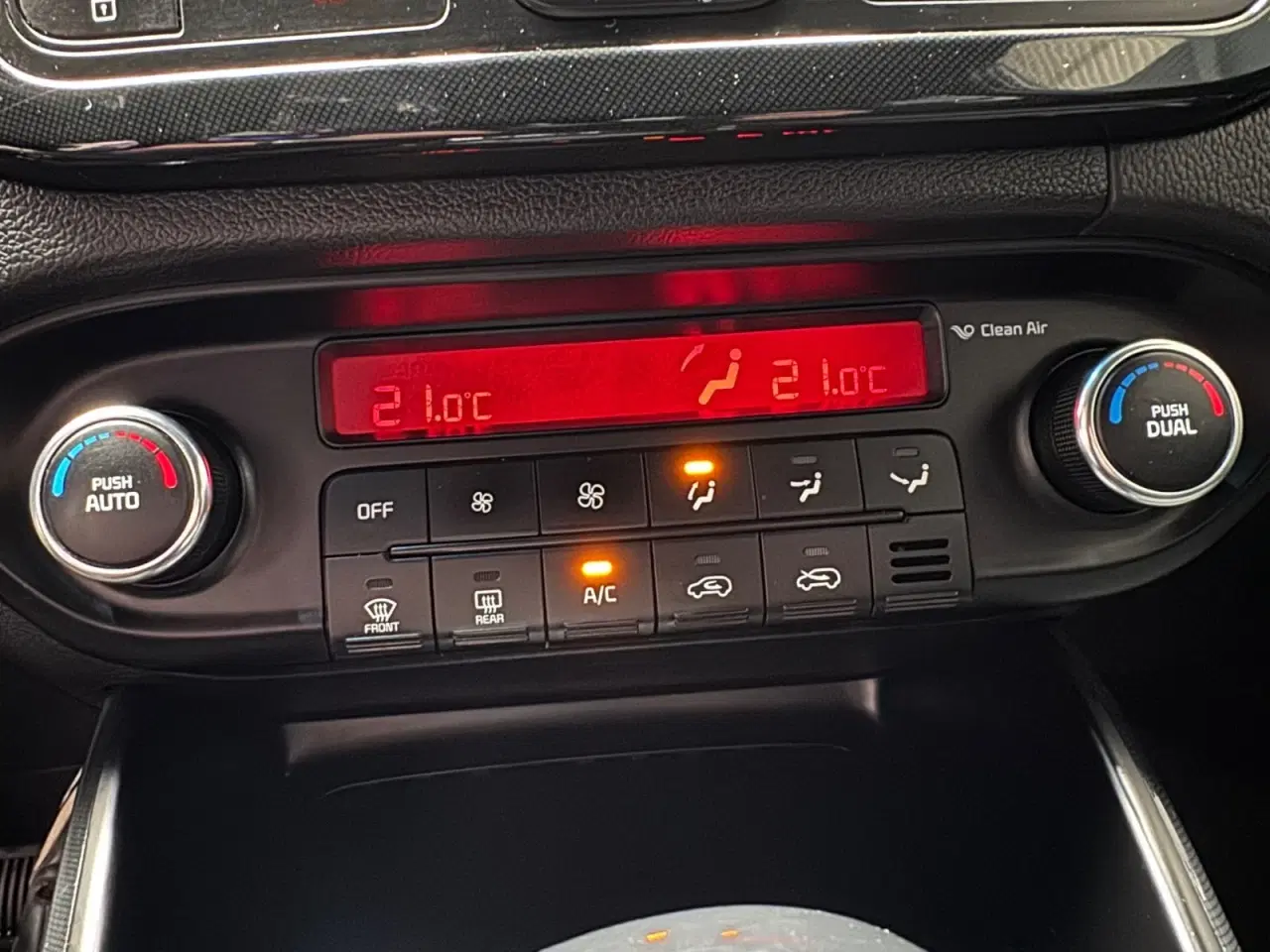 Billede 21 - Kia Carens 1,7 CRDi 141 Premium DCT 7prs