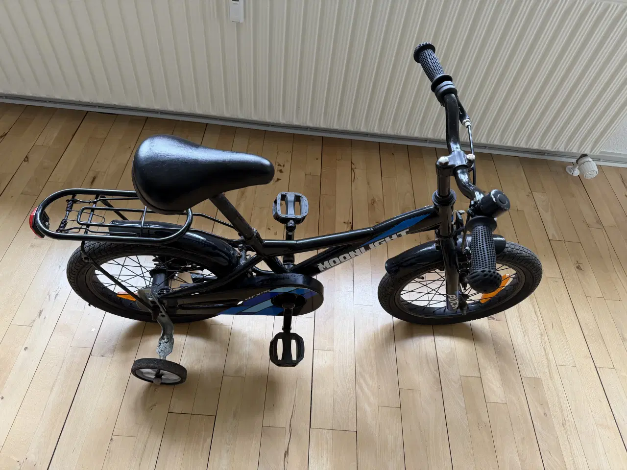 Billede 1 - 16perfekt drenge cykel fejler intet,med støttehjul