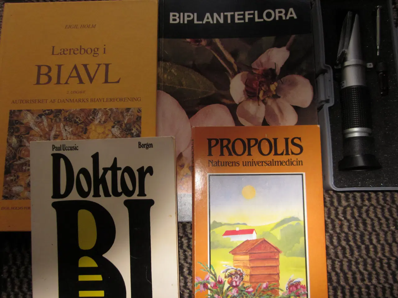 Billede 1 - 4 bøger+ 1 refraktometer