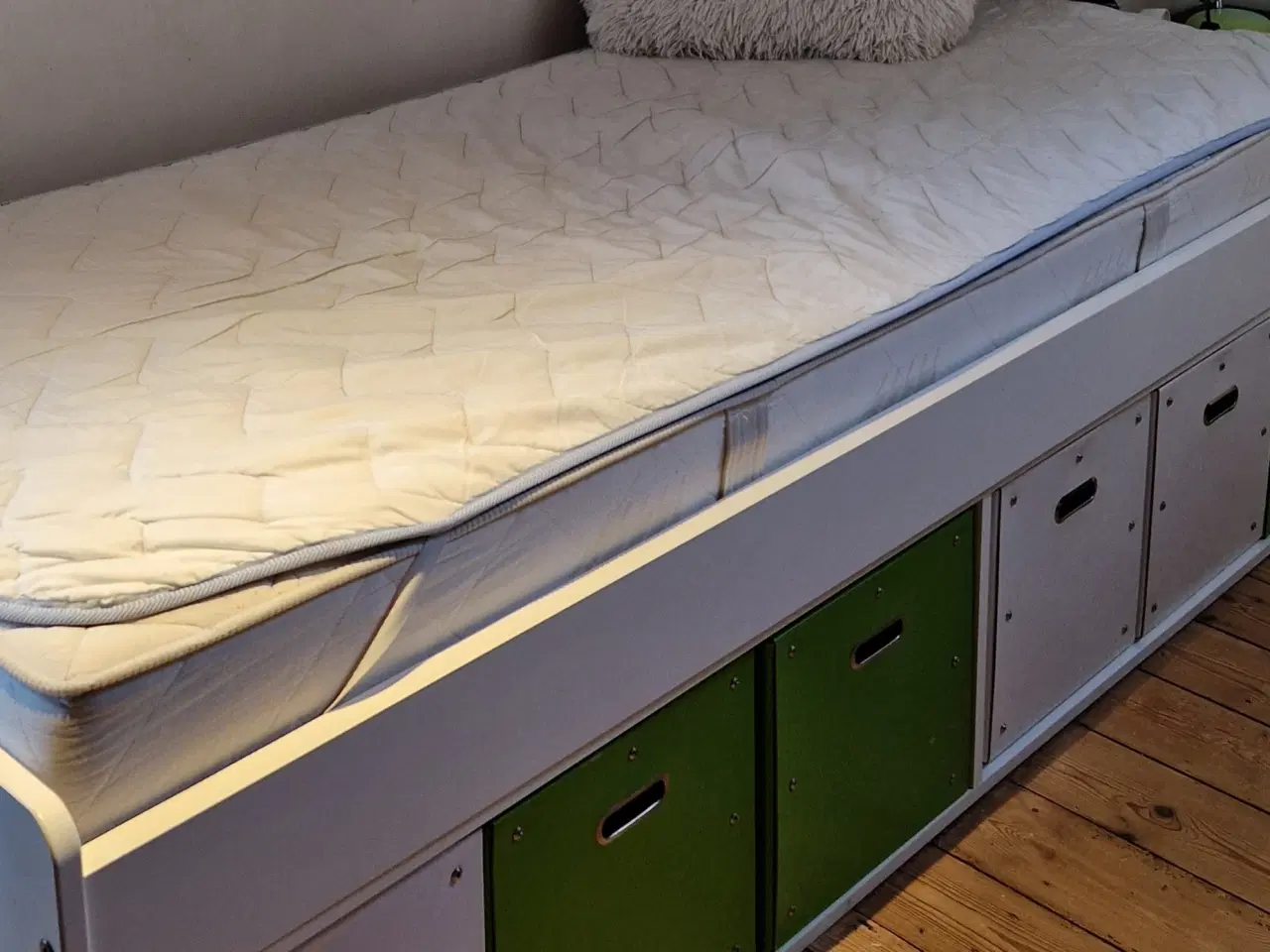 Billede 2 - Seng med madras