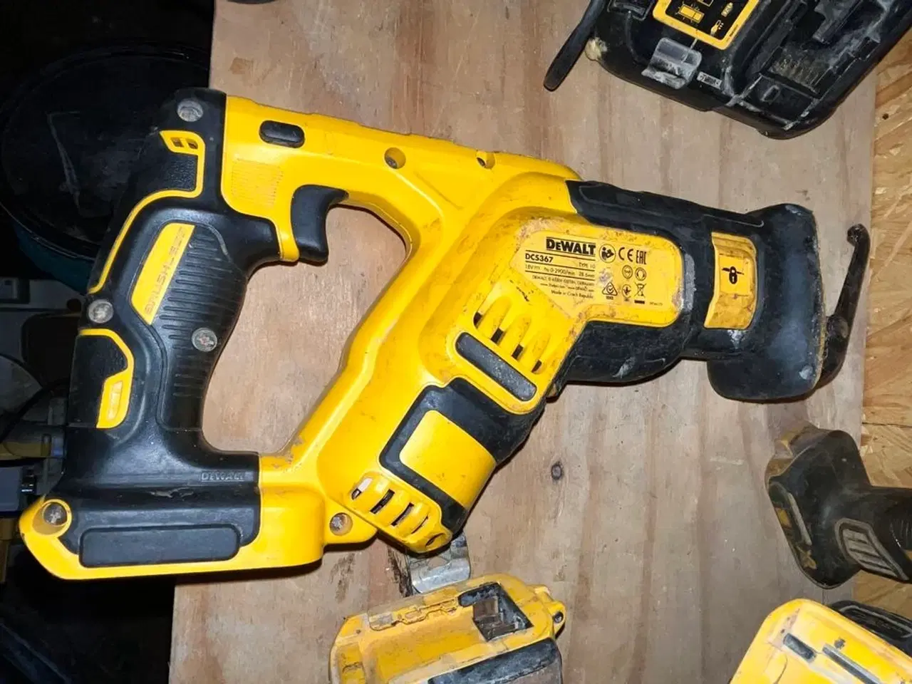 Billede 5 - 5 Stk. Værktøj DEWALT + Batterier, Oplader