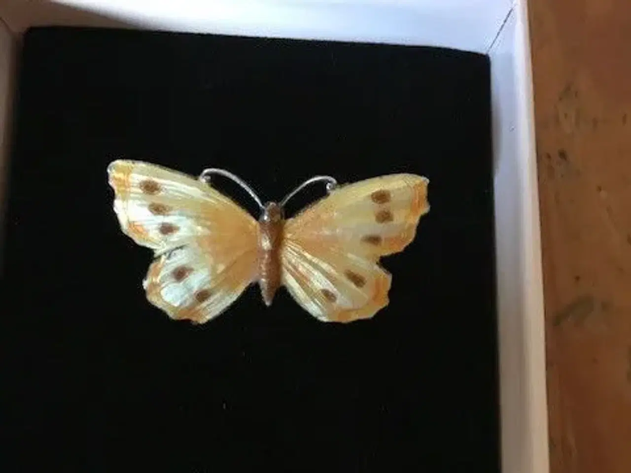 Billede 2 - Smuk gammel emaljeret sommerfugle broche