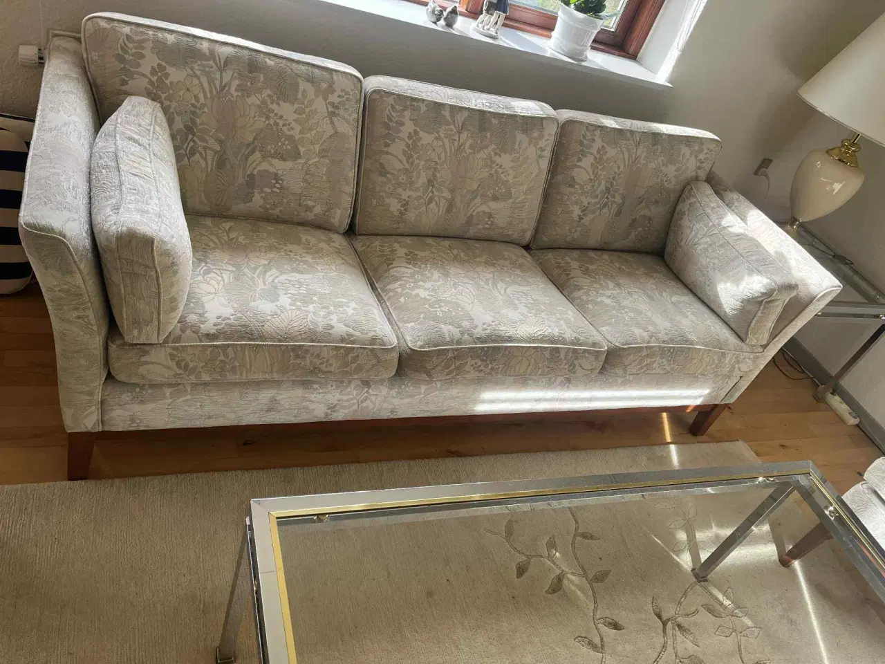 Billede 6 - Espe møbler: Sofa, 2 lænestole, sofabord+lampebord