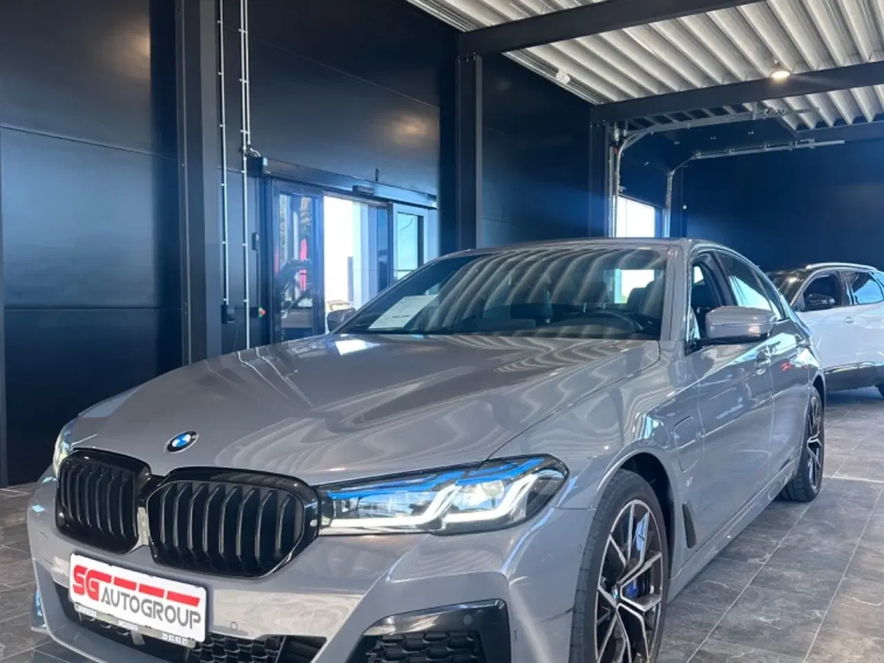 Billede 1 - BMW 545e 3,0 M-Sport xDrive aut.