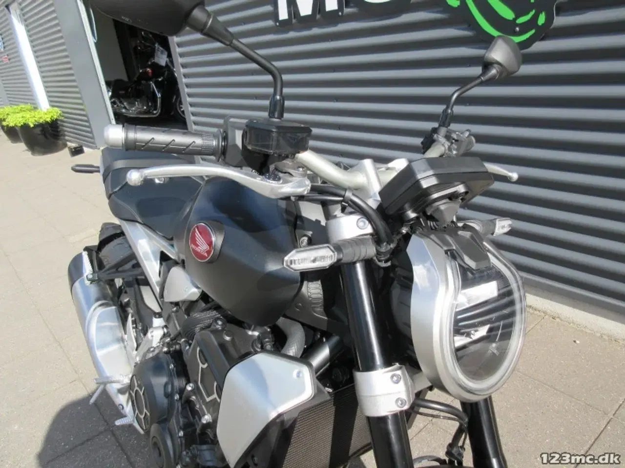 Billede 12 - Honda CB 1000 R MC-SYD BYTTER GERNE  5 ÅRS FABRIKS GARANTI