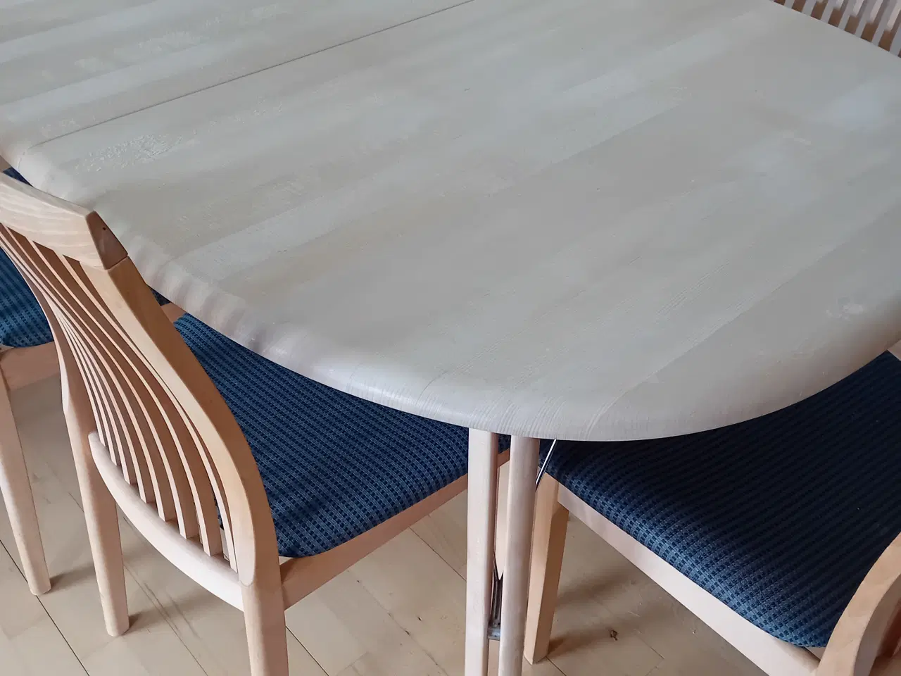 Billede 1 - Spisebord - sæbebehandlet massivt bøg