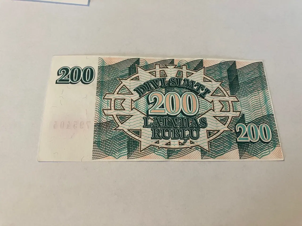 Billede 2 - 200 Rublu Latvia 1992